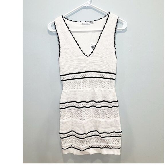 Abercrombie and fitch v-neck crochet mini dress black white - Picture 2 of 4
